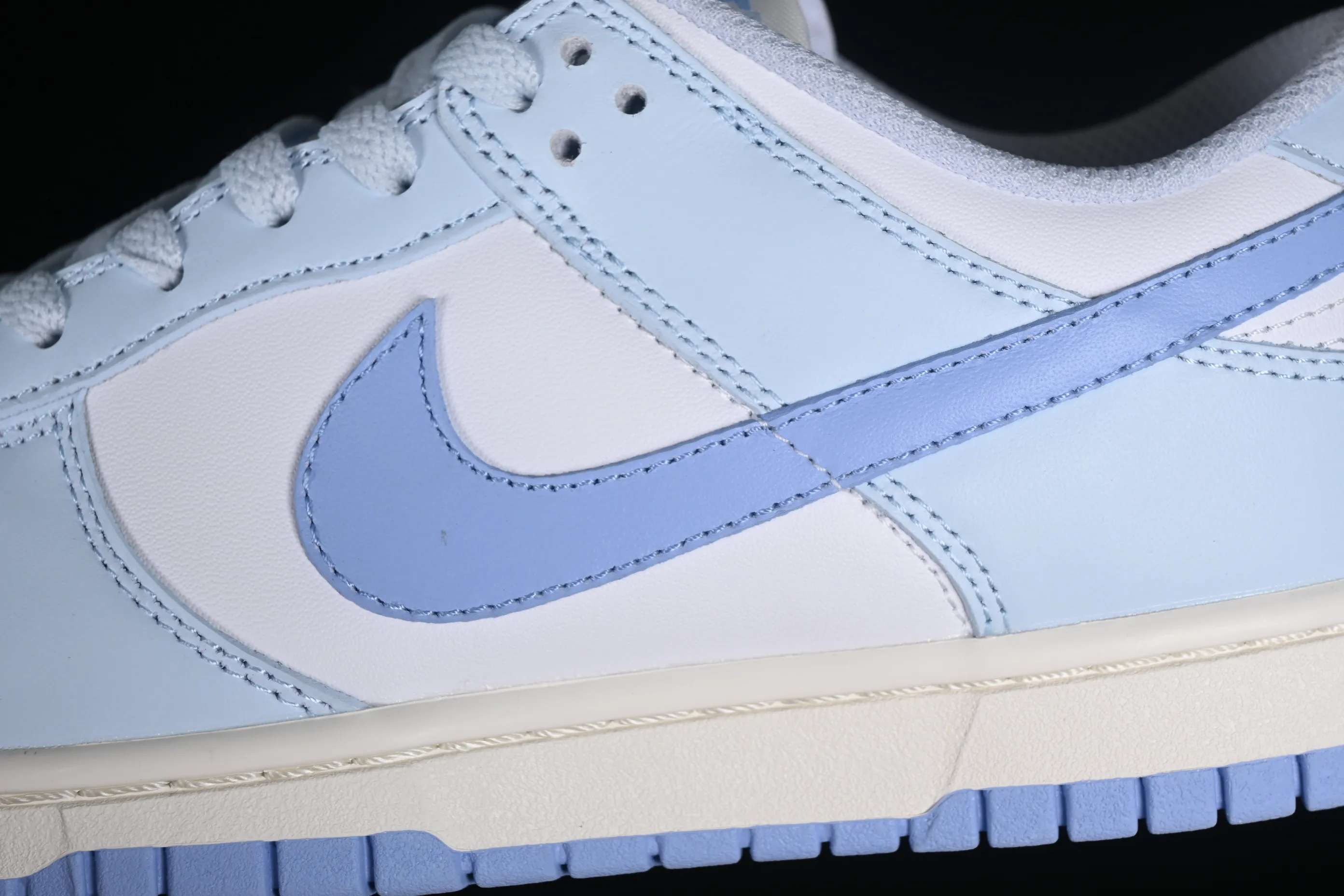All categories Nk SB Dunk series Nk SB Dunk Low low-top sneakers Z version Nk Dunk Low "Blue Tint" small fresh blue SB low-top casual sneakers DD1873-400